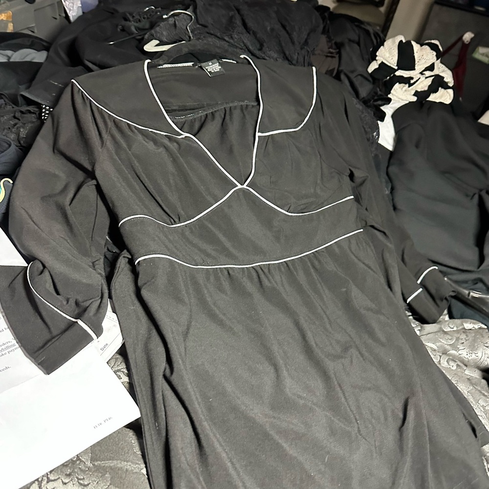 BCBG maxazira medium black with white